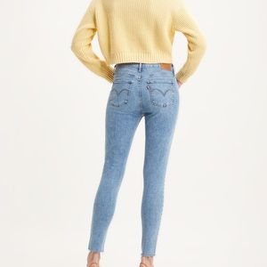 Levi’s 720 HIGH RISE SUPER SKINNY WOMEN'S JEANS